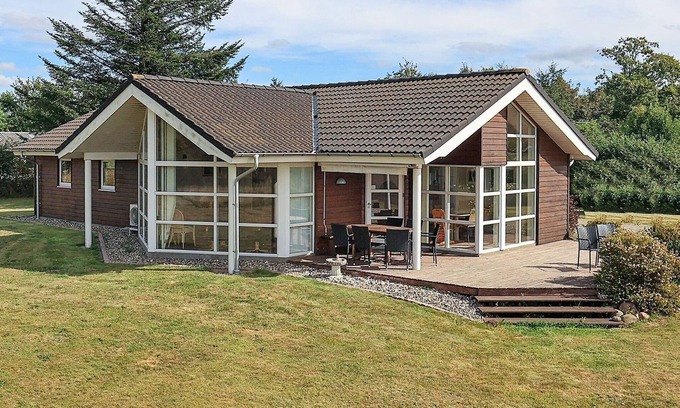 Spøttrup House | 8 person holiday home in Spøttrup