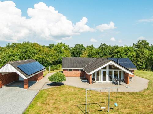 Jegum House | 8 person holiday home in Oksbøl-By Traum