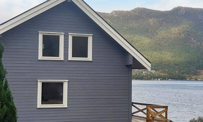 Bremanger House | 8 person holiday home in Svelgen