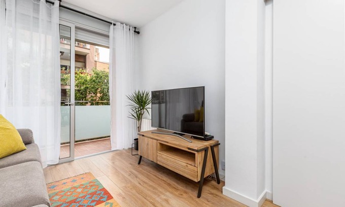 El Poble-sec Apartment | 80 m² Apartment ∙ 3 bedrooms ∙ 7 guests