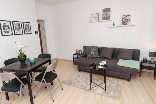Penzing Apartment | 80 m² Apartment ∙ 2 bedrooms ∙ 6 guests