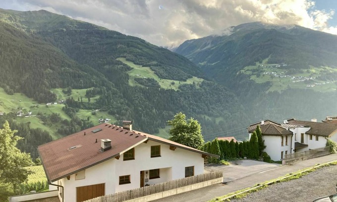 Fliess Apartment | 80 m² Apartment ∙ 2 bedrooms ∙ 4 guests