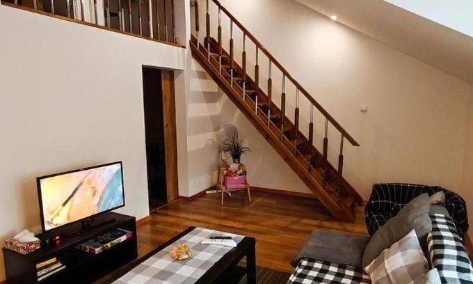 Sosnowiec Apartment | 80 m² Apartment ∙ 3 bedrooms ∙ 4 guests