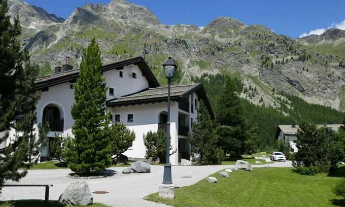 Sils-Maria Apartment | 80 m² Apartment ∙ 2 bedrooms ∙ 4 guests
