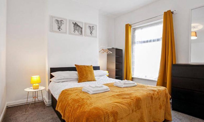 Burslem House | 80 m² House ∙ 4 bedrooms ∙ 9 guests