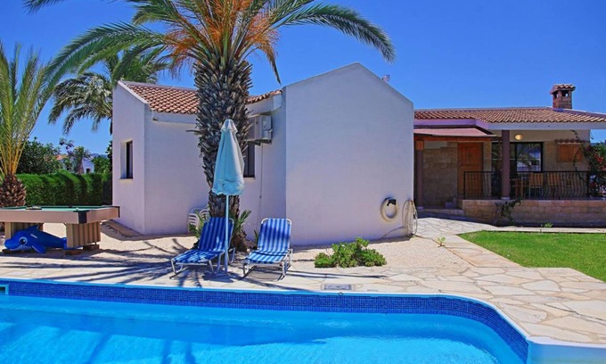 Latchi Villa | 80 m² Villa ∙ 3 bedrooms ∙ 7 guests