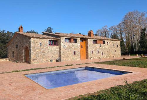 La Cellera de Ter House | 800 m² House ∙ 6 bedrooms ∙ 18 guests
