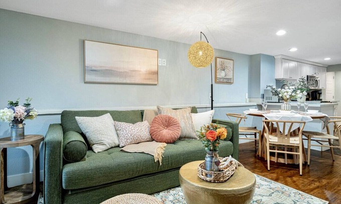 Esperance House | 8022 lower · 3b2b Unit @Edmonds/8 mins to Ferry Terminal