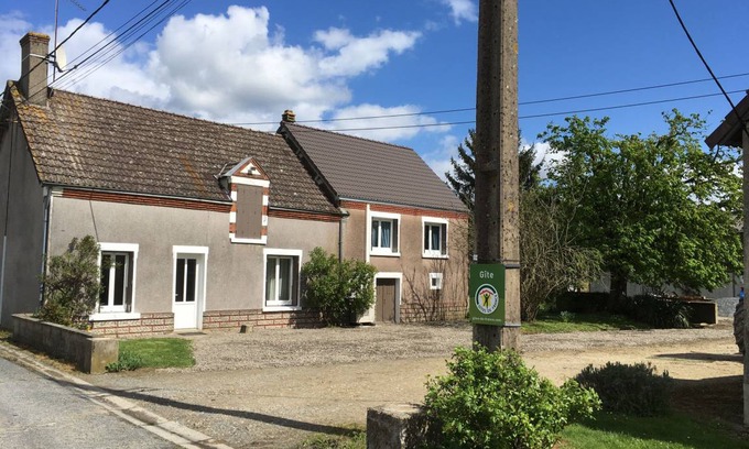 Poulaines Cottage | 81 m² Cabin ∙ 3 bedrooms ∙ 5 guests