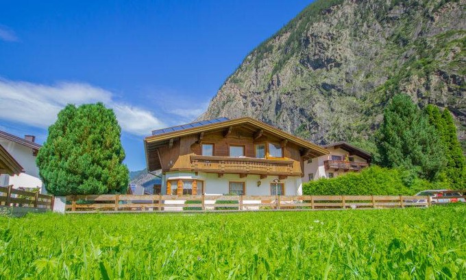 Umhausen Apartment | 85 m² Apartment ∙ 2 bedrooms ∙ 4 guests