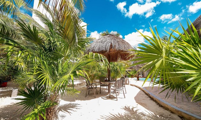 Progreso Municipality Apartment | 87979 Very chic 3BR Condo, tons of amenities, 1 block from Ocean