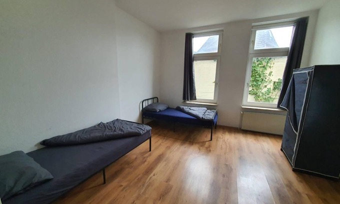 Brunsbuttel Apartment | 88 m² Apartment ∙ 3 bedrooms ∙ 6 guests