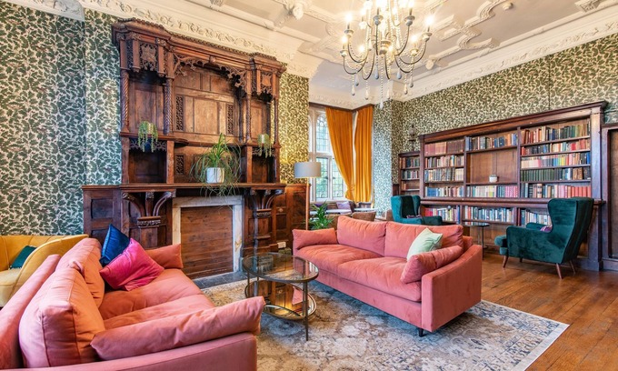 Seend House | 9 Bedrooms Grand Manor House Near Bath: Sleeps 26