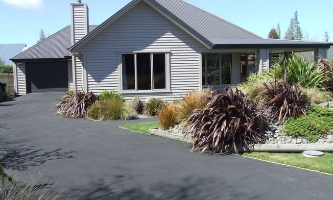 Hanmer Springs House | 9 Devon - Your Favourite Place