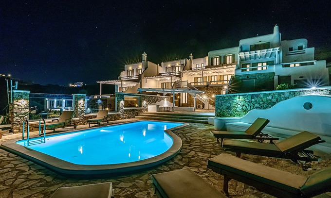 Psarou Villa | 9 Muses Villa Thalia 5 BR with private pool!