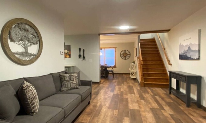 Marion House | #9 - *STUNNING*RENOVATED* *4BR HOUSE*