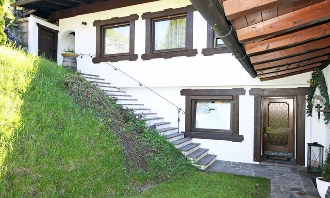Pfons Apartment | 90 m² Apartment ∙ 2 bedrooms ∙ 5 guests
