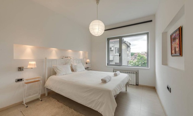 Sofia City Center Apartment | 90 m² Apartment ∙ 2 bedrooms ∙ 5 guests