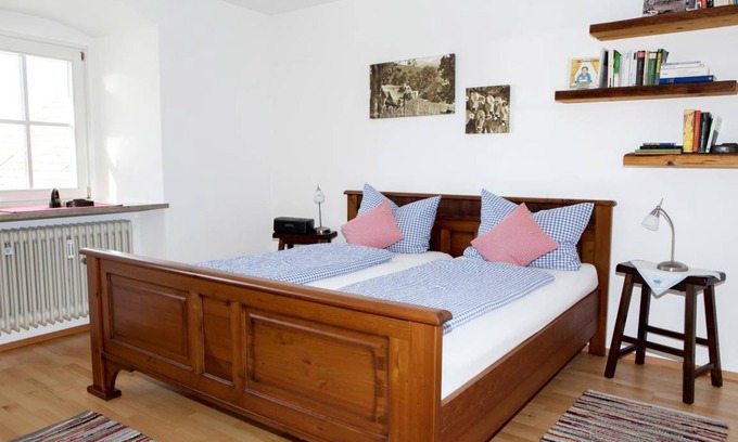 Isny im Allgaeu Apartment | 90 m² Apartment ∙ 2 bedrooms ∙ 4 guests