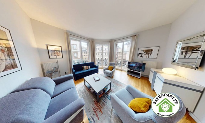Historic Center Apartment | 90 m² Apartment ∙ 2 bedrooms ∙ 6 guests