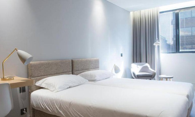 Ramalde Apartment | 90 m² Apartment ∙ 2 bedrooms ∙ 8 guests