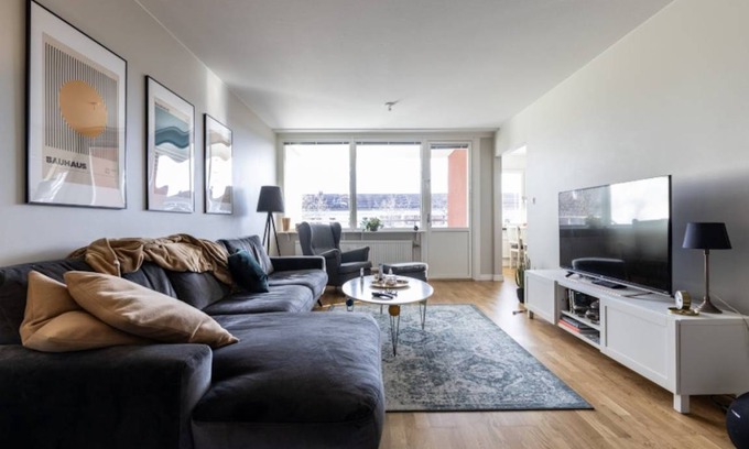 Handen Apartment | 90 m² Apartment ∙ 3 bedrooms ∙ 2 guests