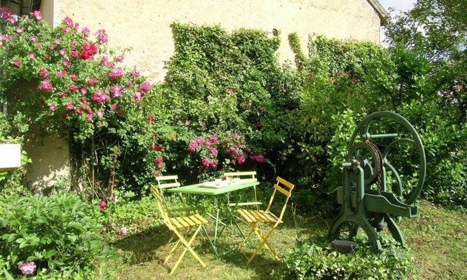 Dompierre-sur-Besbre Cottage | 90 m² Cabin ∙ 4 bedrooms ∙ 8 guests