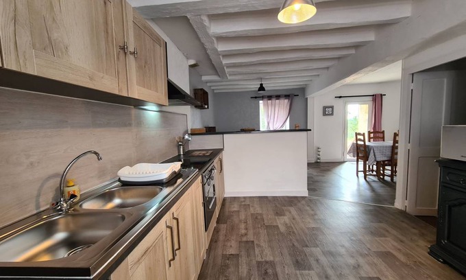 Verneuil-sur-Igneraie Cottage | 90 m² Cabin ∙ 2 bedrooms ∙ 5 guests