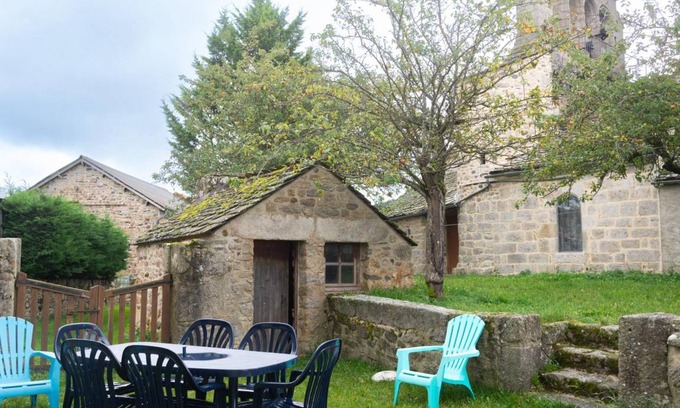 Chaulhac House | 90 m² Gîte ∙ 3 bedrooms ∙ 7 guests