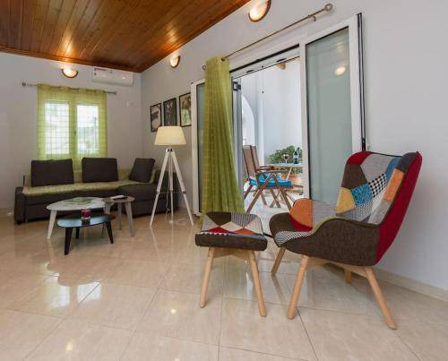 Anatolikos Sinikismos Apartment | 90 m² Apartment ∙ 2 bedrooms ∙ 4 guests