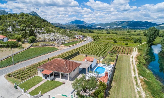 Stasevica House | 90 m² House ∙ 2 bedrooms ∙ 6 guests