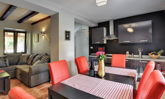 Liznjan House | 90 m² House ∙ 2 bedrooms ∙ 5 guests