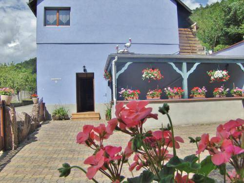 Klingenthal House | 90 m² House ∙ 2 bedrooms ∙ 8 guests