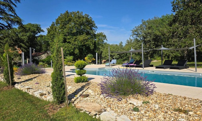 Limeyrat Villa | 90 m² Villa ∙ 3 bedrooms ∙ 6 guests