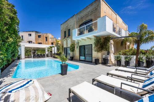High Ridge Villa | 900 m² Villa ∙ 5 bedrooms ∙ 10 guests