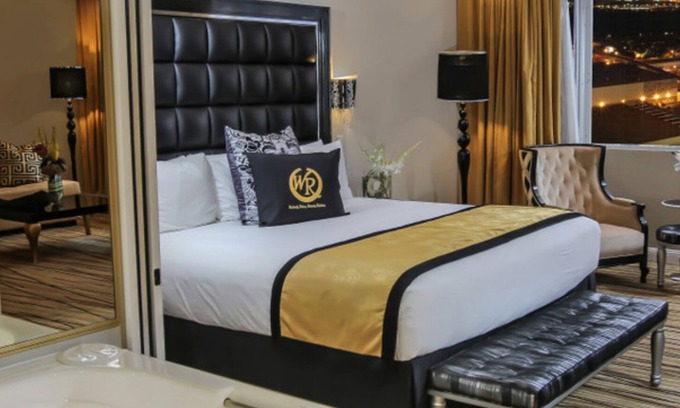 Las Vegas Villa | 900 sq ft Villa with Jacuzzi Tub at Westgate Las Vegas Resort and Casino F1 Week