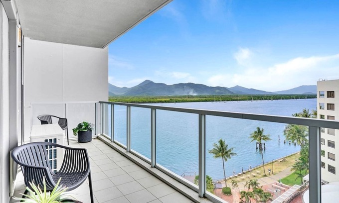 Cairns Central Business District Condo | 901 Harbour Lights- Luxury 2BR Waterfront Apartment | Stunning Marina Views | Pool + Sauna
