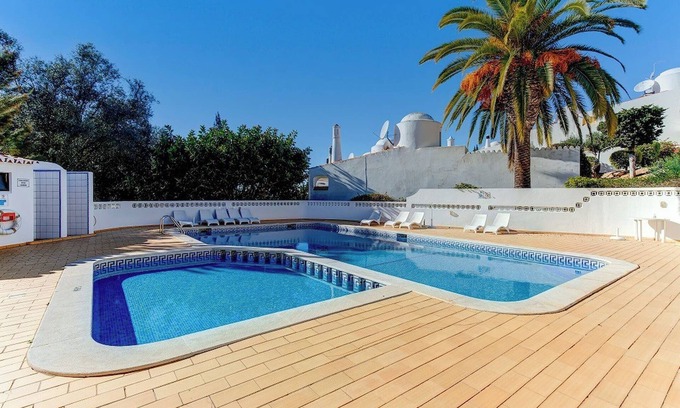 Areias Dos Moinhos Ski Chalet | 91 adm Fabulous Townhouse with communal Pool