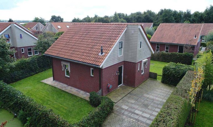 Roelofarendsveen House | 92 m² House ∙ 2 bedrooms ∙ 4 guests