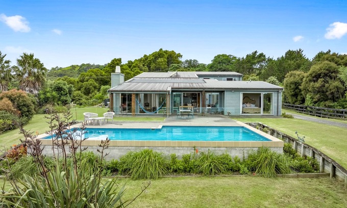 Tawharanui House | 923 Takatu - Tawharanui Peninsular Holiday Home