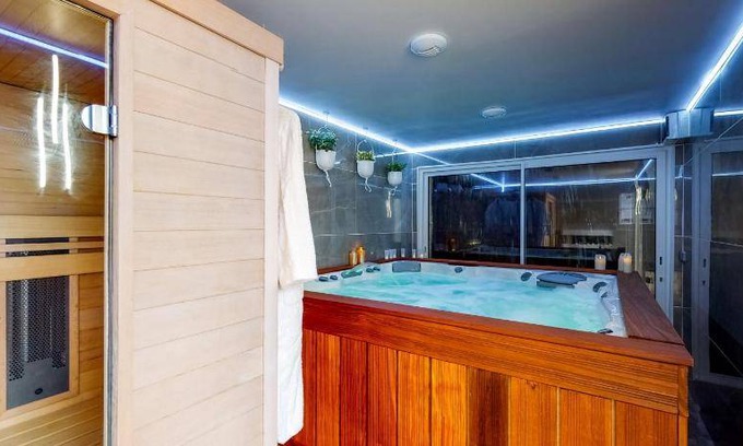 Villeneuve-le-Comte House | 93 m² House ∙ 3 bedrooms ∙ 8 guests
