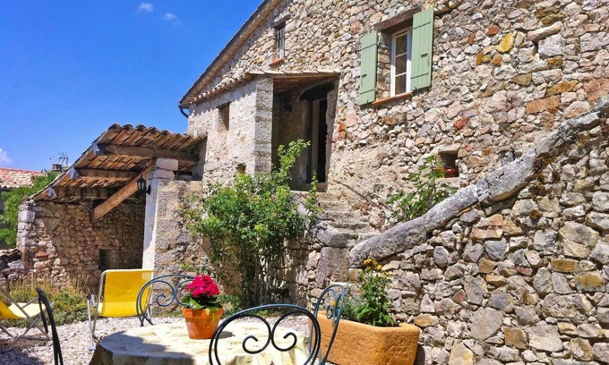 Besignan Other | 95 m² Accommodation ∙ 2 bedrooms ∙ 4 guests