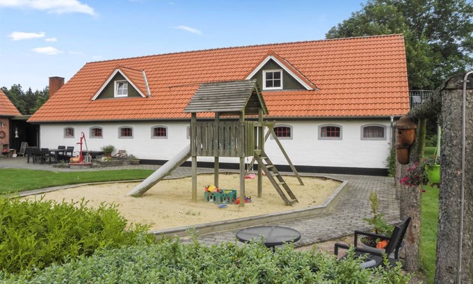 Sønder Felding Apartment | 95 m² Apartment ∙ 2 bedrooms ∙ 6 guests