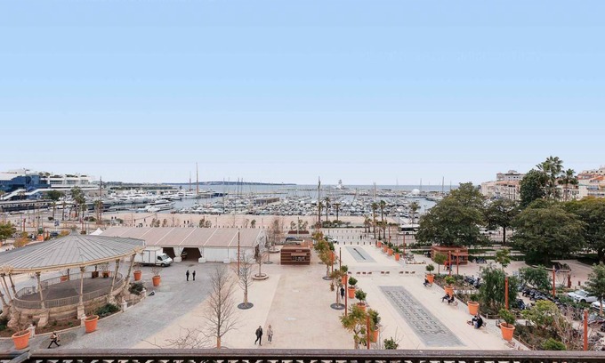 Cannes Old Town Apartment | 95 m² Apartment ∙ 2 bedrooms ∙ 4 guests