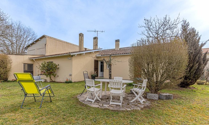 Gradignan House | 95 m² House ∙ 2 bedrooms ∙ 6 guests