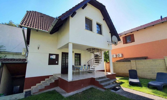 Siofok-Szabadifurdo House | 95 m² House ∙ 4 bedrooms ∙ 8 guests