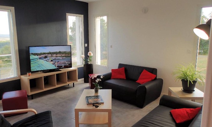 Tauriers House | 96 m² House ∙ 3 bedrooms ∙ 6 guests