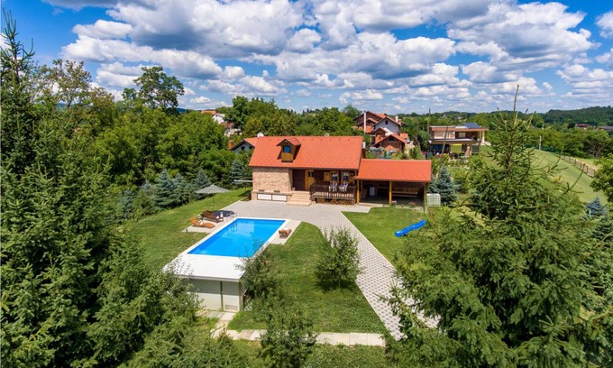 Sveti Ivan Zelina House | 96 m² House ∙ 3 bedrooms ∙ 6 guests