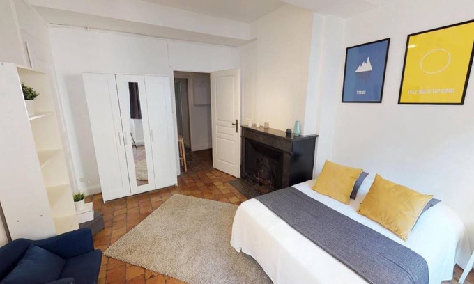 1st Arrondissement Resort | 98 m² Private room ∙ 1 bedroom ∙ 1 guest
