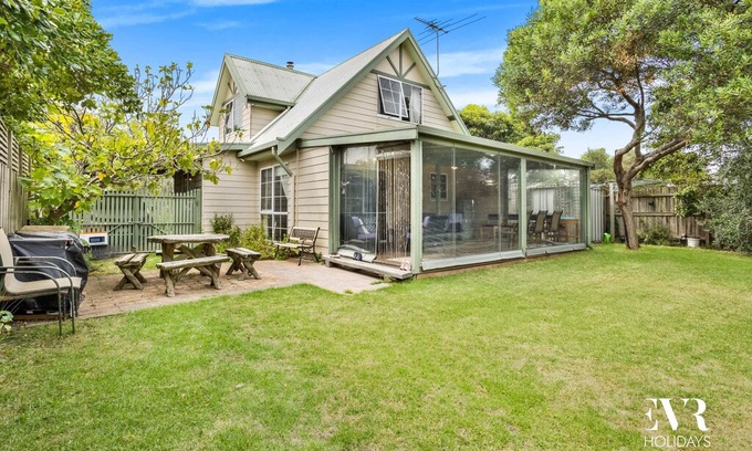 Cape Woolamai House | 98 Vista Drive in Cape Woolamai